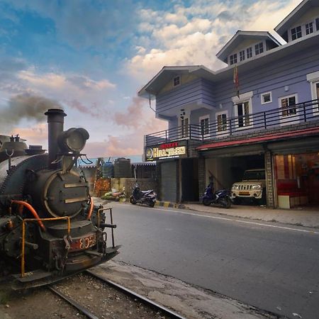 Hotel Hill Queen Near Sherpa Gumba Darjeeling Mall 5 Min Couple Friendly מראה חיצוני תמונה