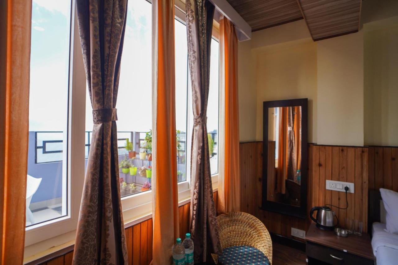 Hotel Hill Queen Near Sherpa Gumba Darjeeling Mall 5 Min Couple Friendly מראה חיצוני תמונה
