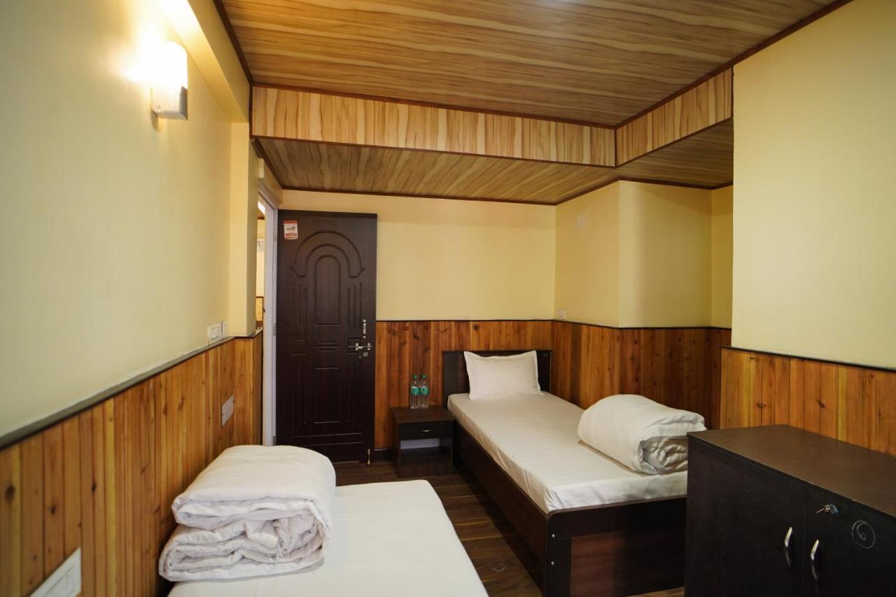 Hotel Hill Queen Near Sherpa Gumba Darjeeling Mall 5 Min Couple Friendly מראה חיצוני תמונה