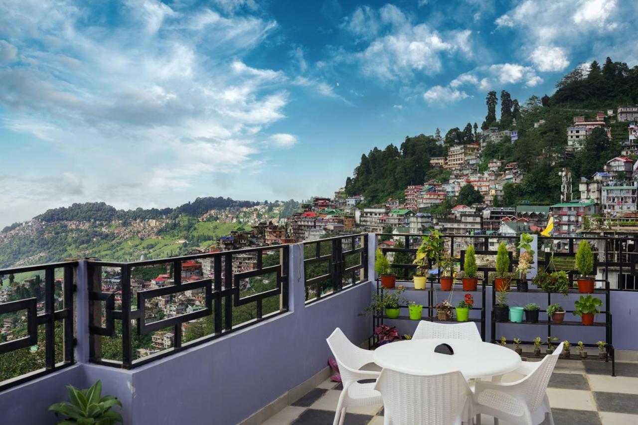 Hotel Hill Queen Near Sherpa Gumba Darjeeling Mall 5 Min Couple Friendly מראה חיצוני תמונה