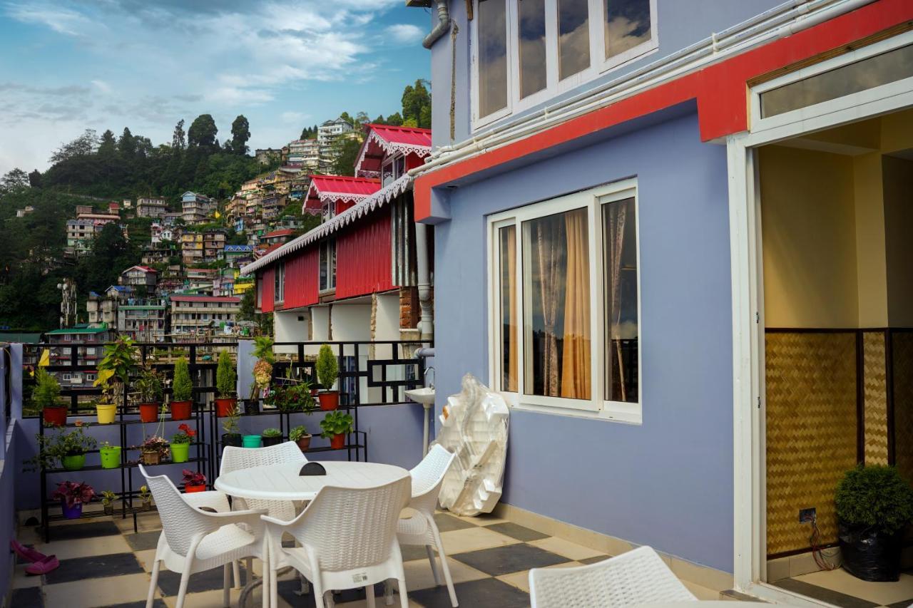 Hotel Hill Queen Near Sherpa Gumba Darjeeling Mall 5 Min Couple Friendly מראה חיצוני תמונה