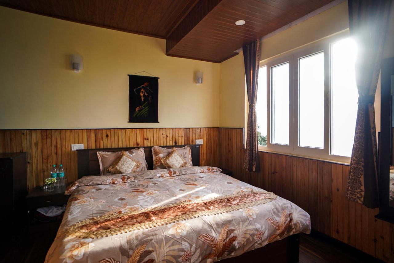 Hotel Hill Queen Near Sherpa Gumba Darjeeling Mall 5 Min Couple Friendly מראה חיצוני תמונה