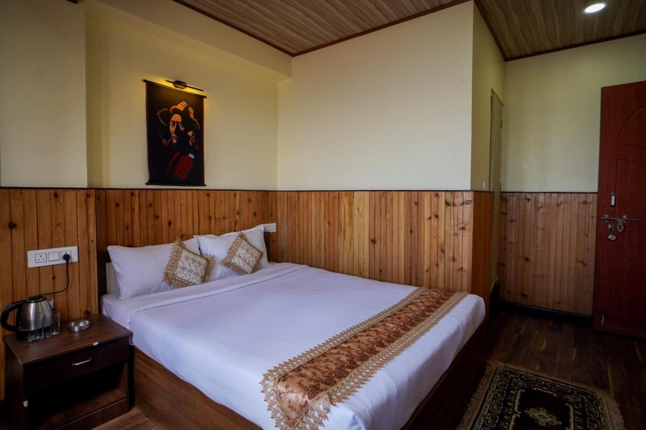 Hotel Hill Queen Near Sherpa Gumba Darjeeling Mall 5 Min Couple Friendly מראה חיצוני תמונה