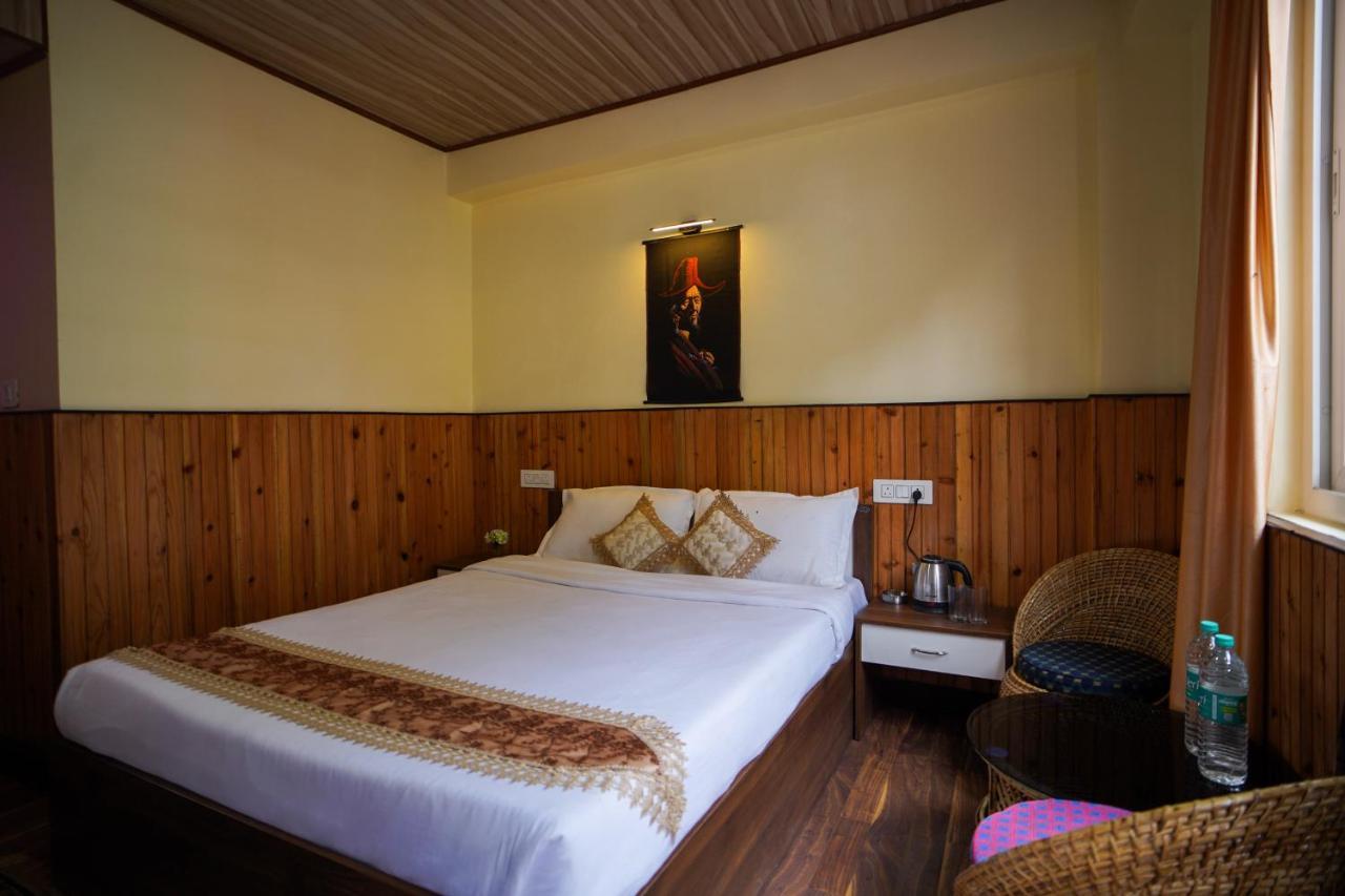 Hotel Hill Queen Near Sherpa Gumba Darjeeling Mall 5 Min Couple Friendly מראה חיצוני תמונה