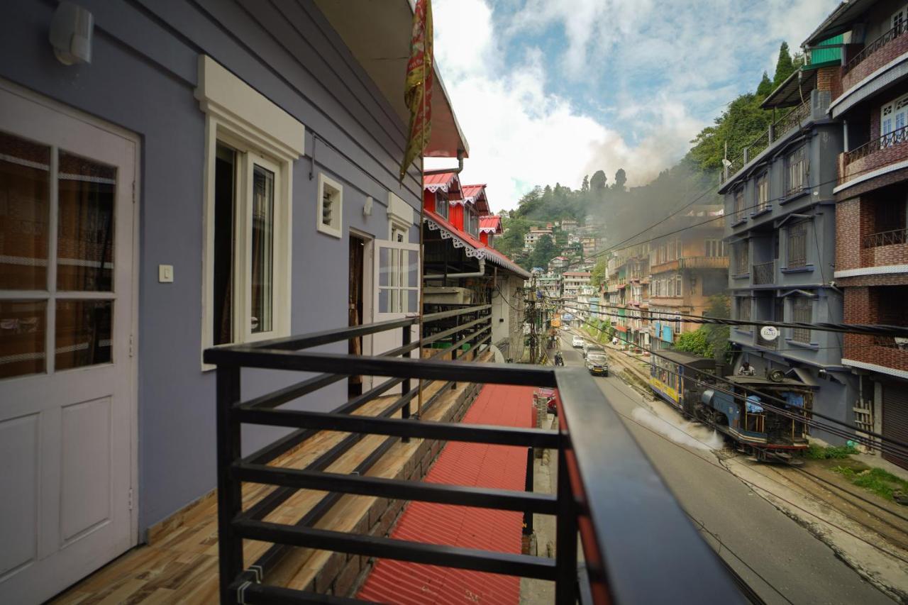 Hotel Hill Queen Near Sherpa Gumba Darjeeling Mall 5 Min Couple Friendly מראה חיצוני תמונה