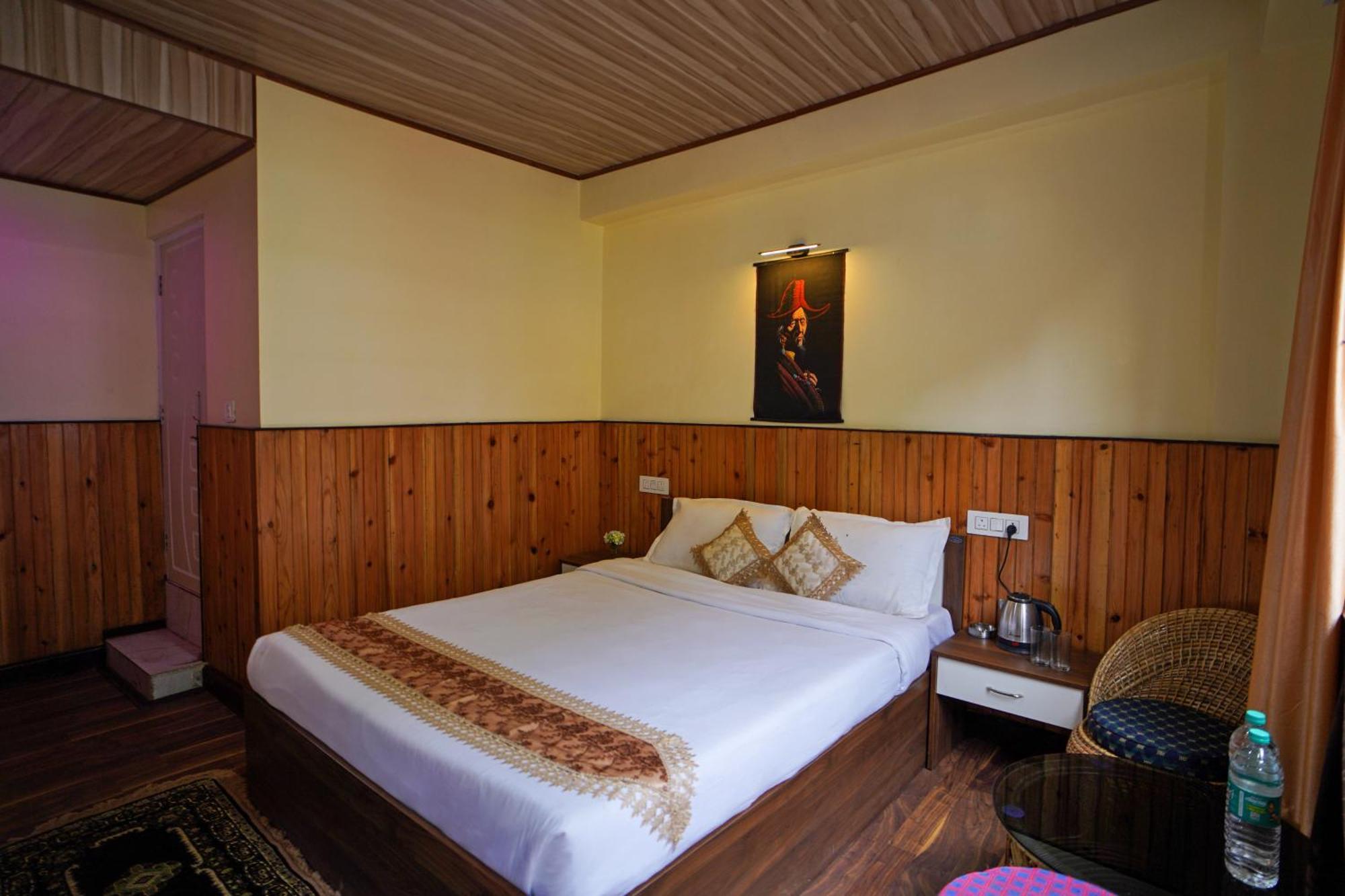 Hotel Hill Queen Near Sherpa Gumba Darjeeling Mall 5 Min Couple Friendly מראה חיצוני תמונה